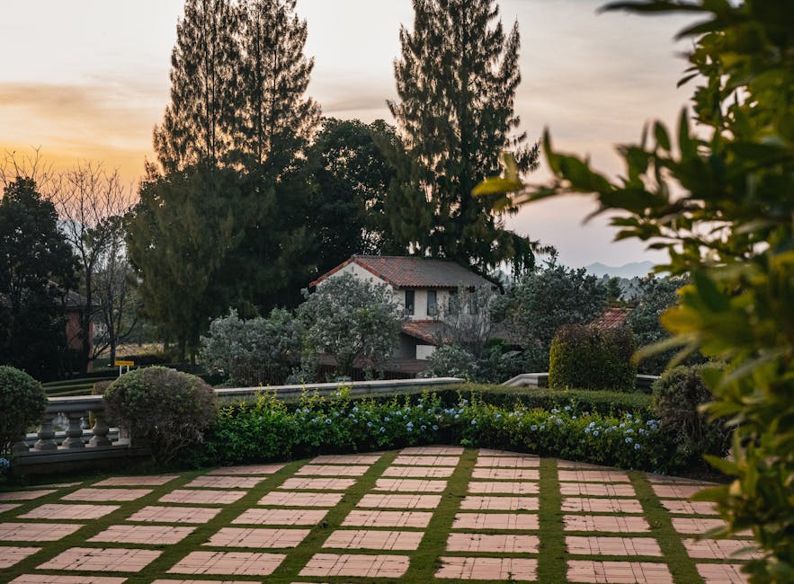 Khám phá khu vườn biệt thự theo phong cách Tuscan thanh bình khi hoàng hôn buông xuống giữa khung cảnh đẹp như tranh vẽ của Thái Lan.